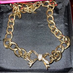 Juicy couture necklace with bow in gold